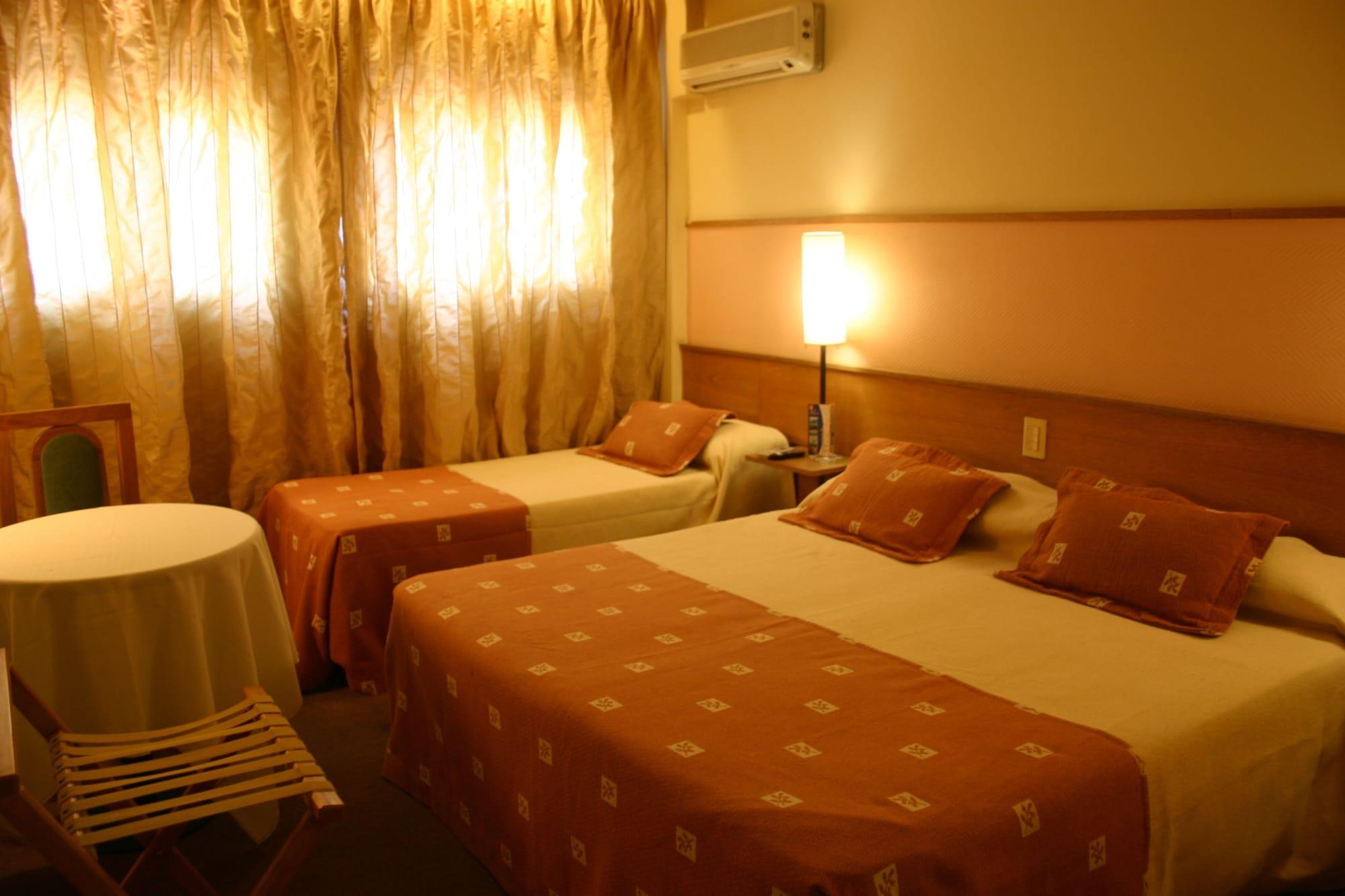 Hotel Cordon Del Plata メンドーサ エクステリア 写真