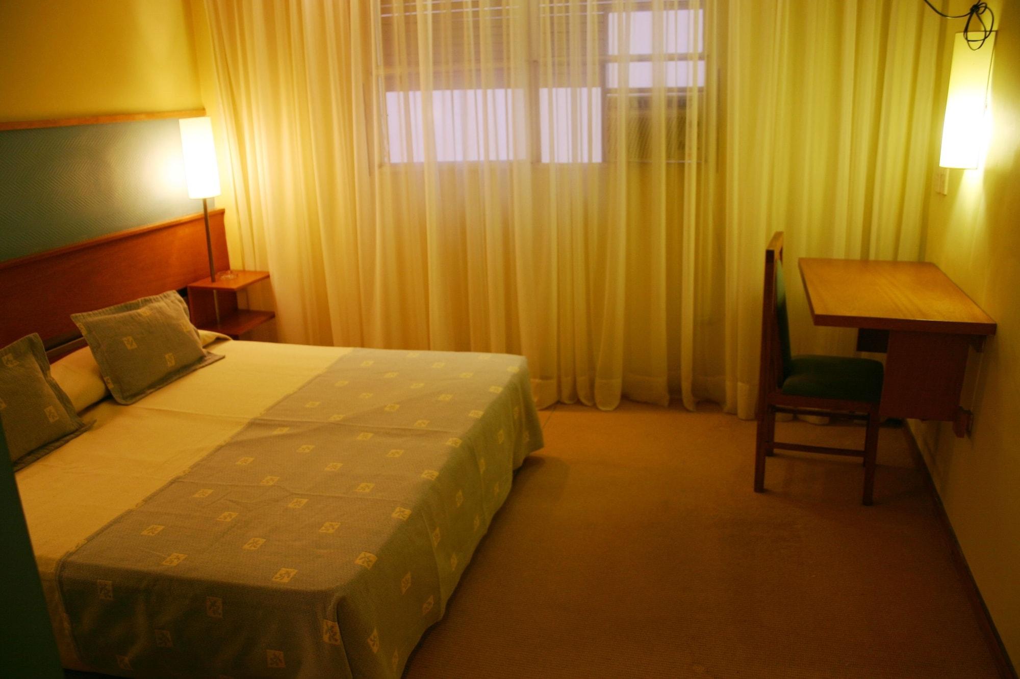 Hotel Cordon Del Plata メンドーサ エクステリア 写真